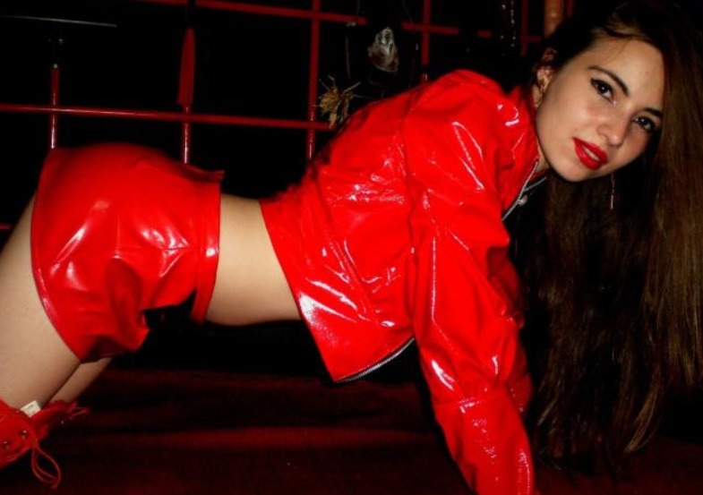 Latex babe video show