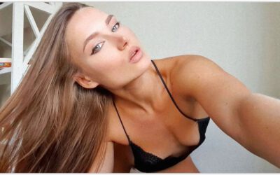 Heerlijke Skype dame en het zwembad