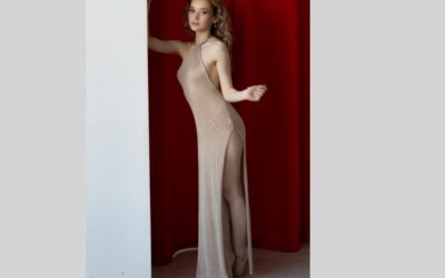 De 18-jarige Taite voor de cam