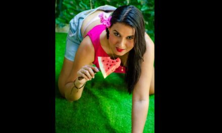 POV: Elena’s hongerige ogen